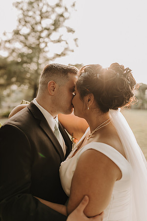 Shane + Avisa