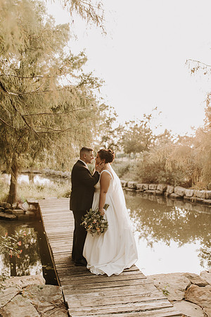 Shane + Avisa